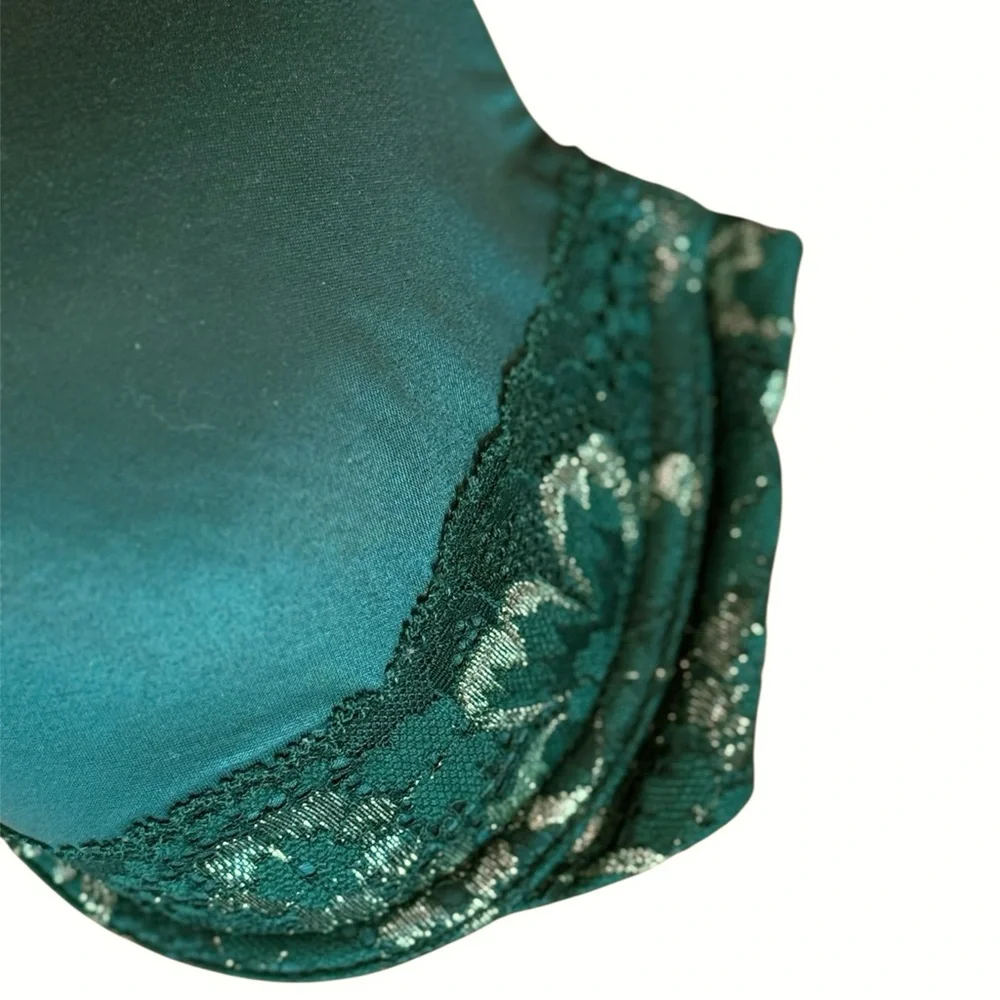 Victoria’s Secret Body By Victoria Lined Perfect Coverage Bra Green Gold 32D